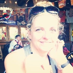 Meet your Posher, Marci